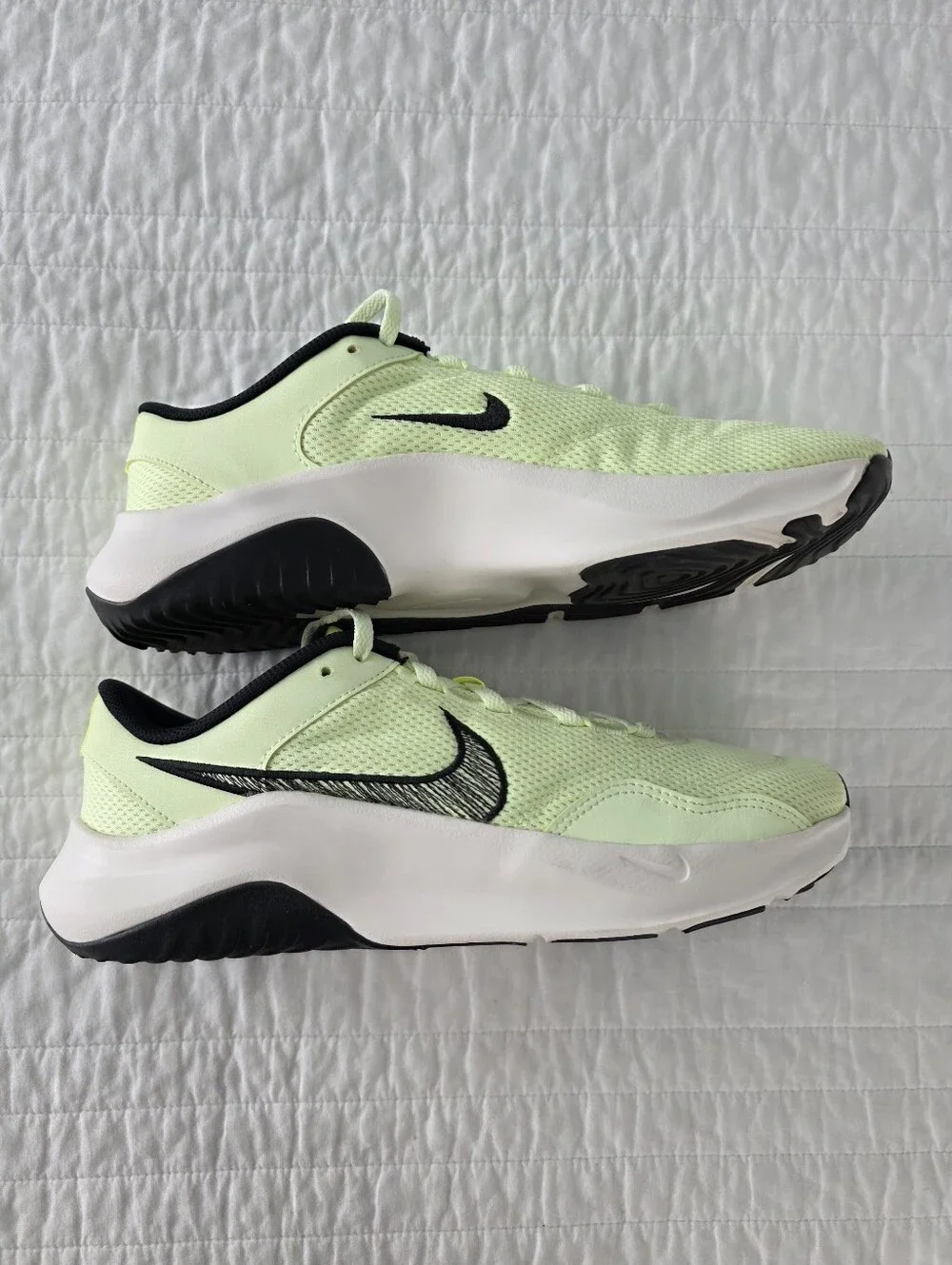 Nike Legend Essential 3 Neon Yellow/Black Running Shoes Mens 9.5
